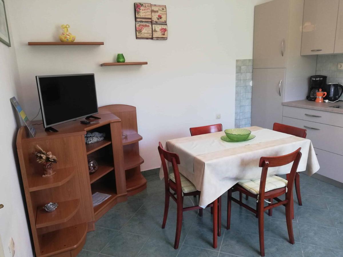 Apartments Sandra Palit Luaran gambar